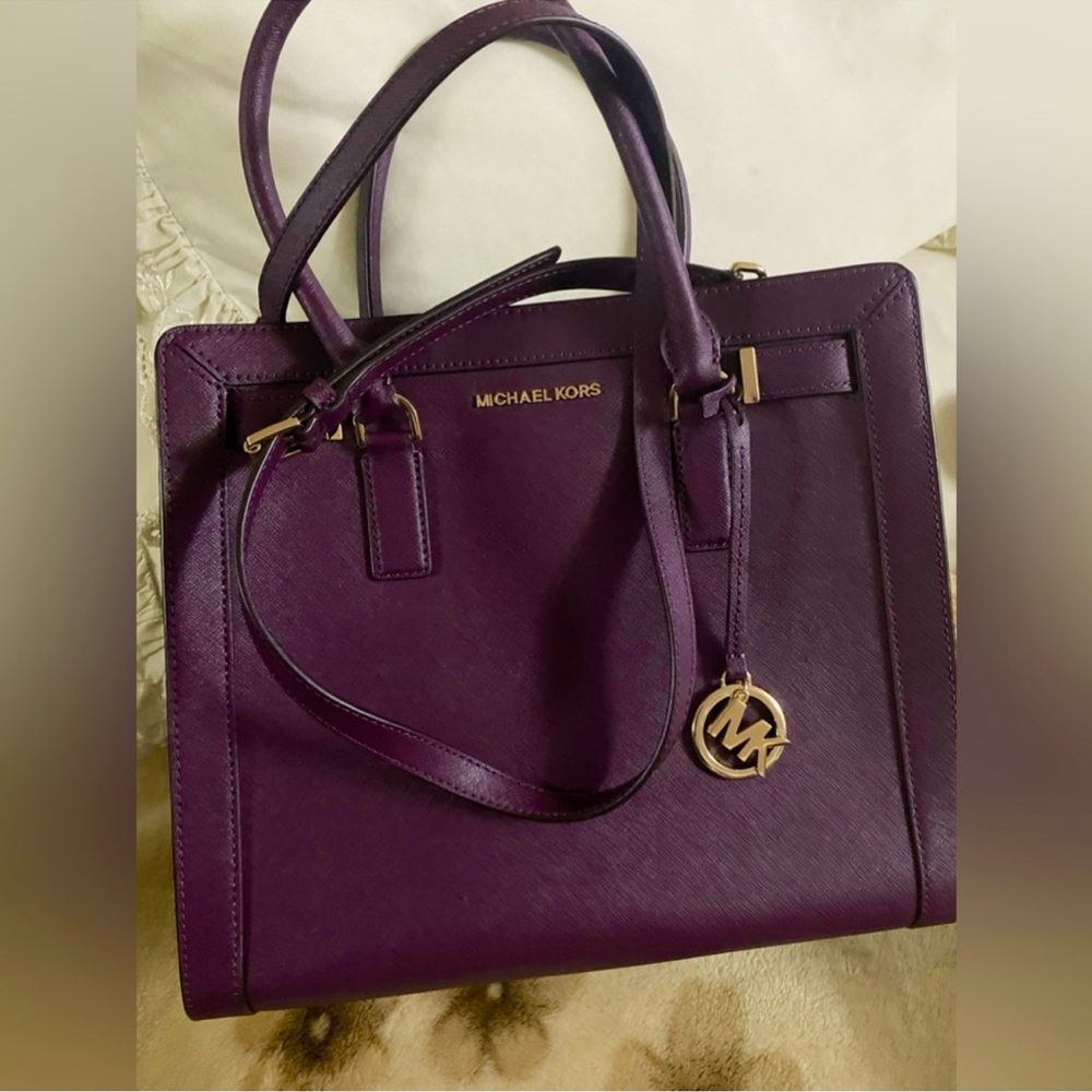 Michael Kors tote bag BRAND NEW with tags retail $398 - Picture 3 of 4